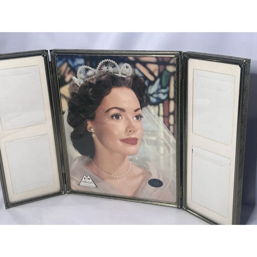 Vintage 1960s TriFold Folding Picture Frame 8x10 Center original stock display